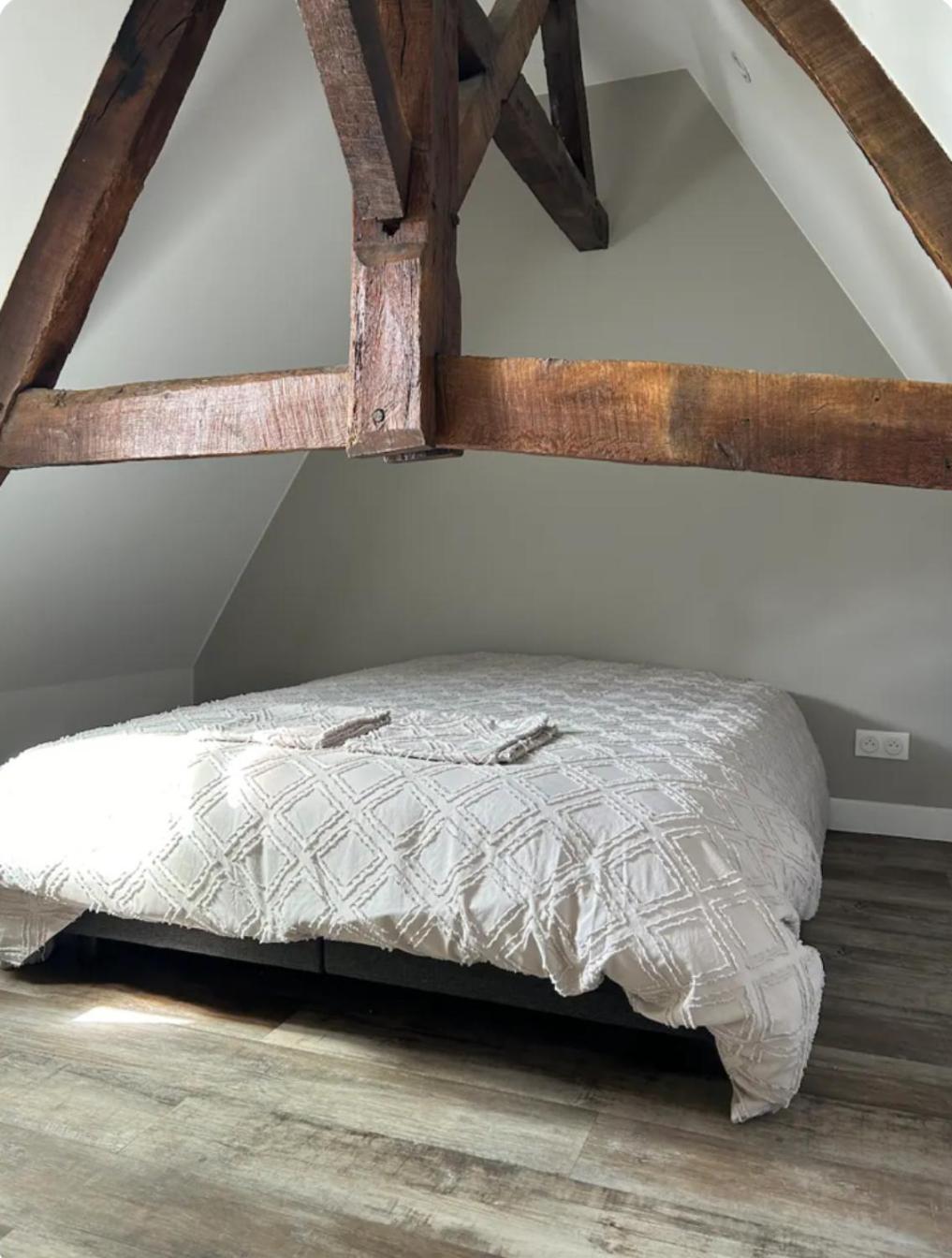 Appartement En Duplex Trevieres 3 Eme Etage Екстер'єр фото